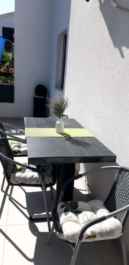 Apartmani Hermes Ядрія Екстер'єр фото
