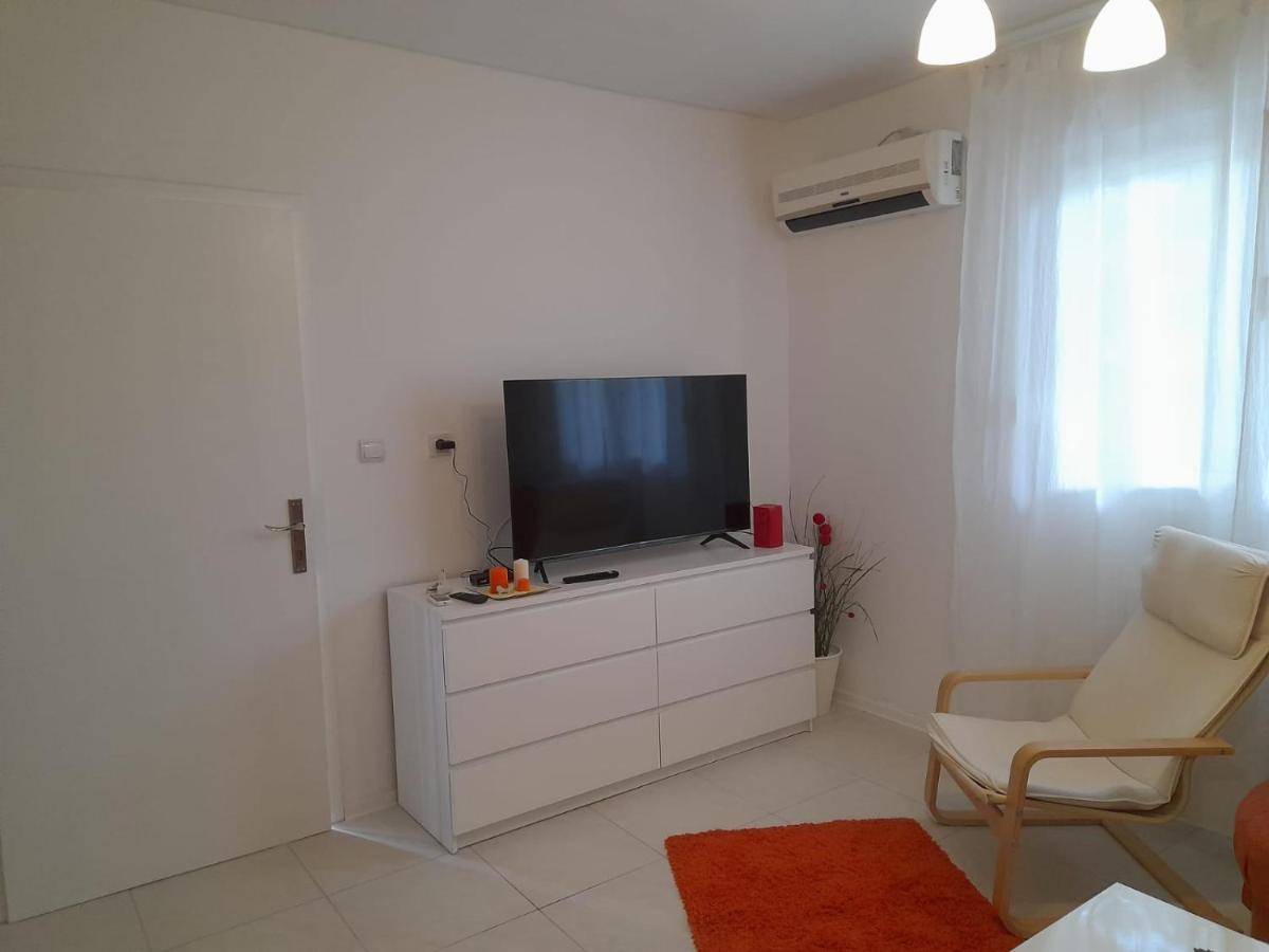 Apartmani Hermes Ядрія Екстер'єр фото