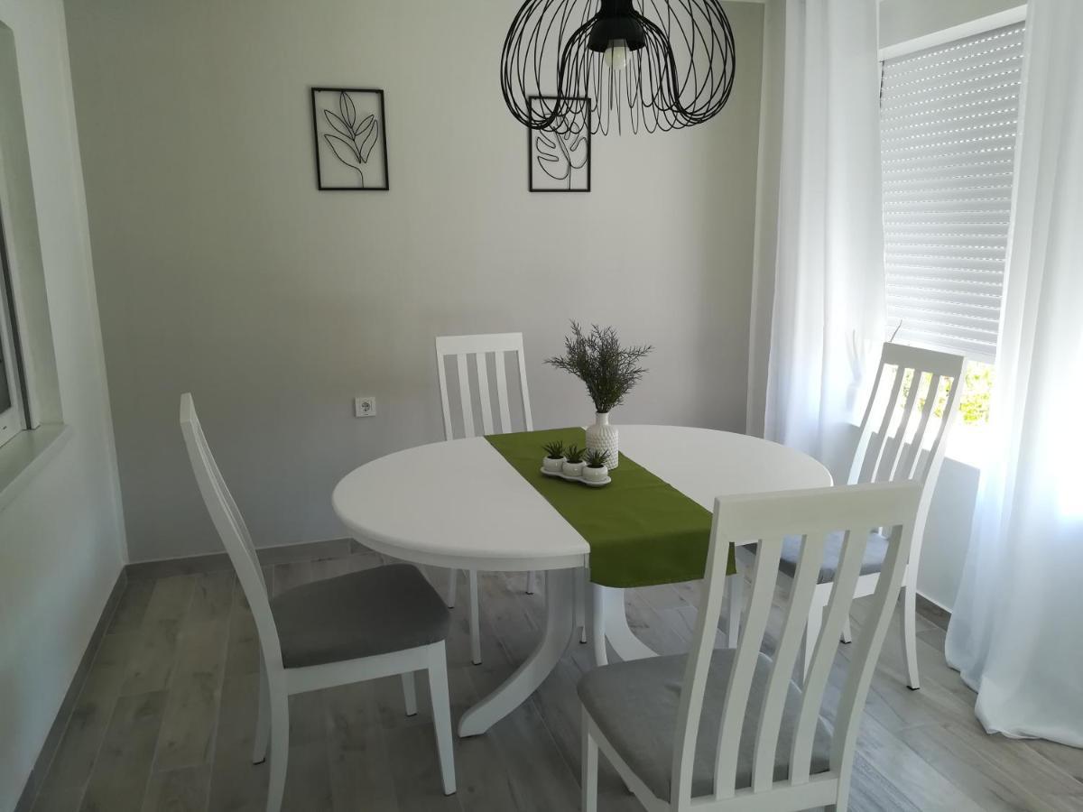 Apartmani Hermes Ядрія Екстер'єр фото